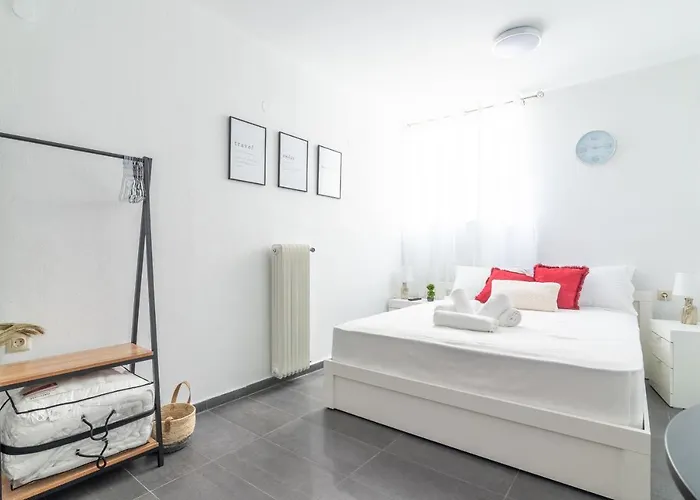 Modern Studio Near Downtown